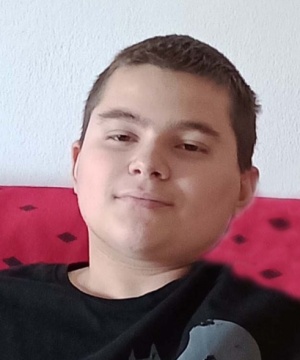 Stiven Xhura