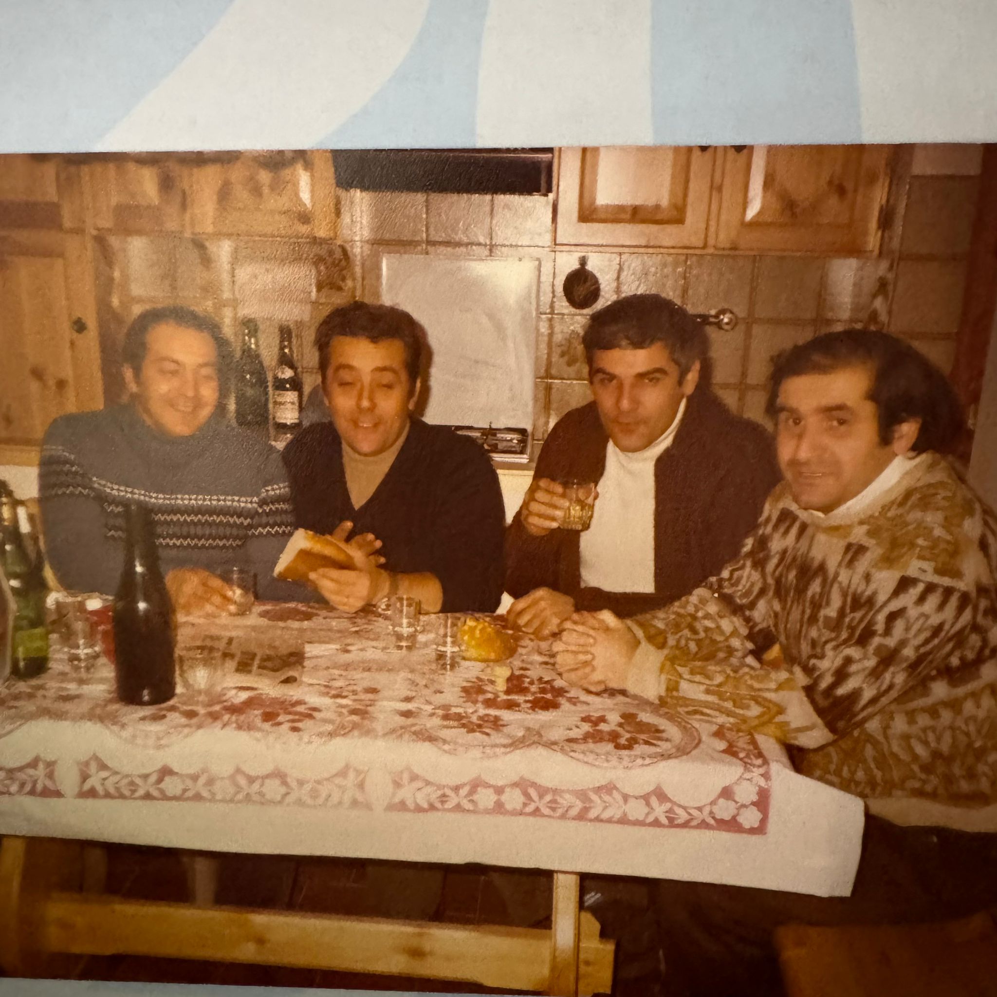 Ecco la mia immagine speciale con Vico in compagnia del mio papà e altri amici
