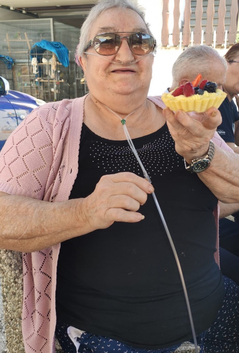 In ricordo della tua allegria, donna unica e speciale.