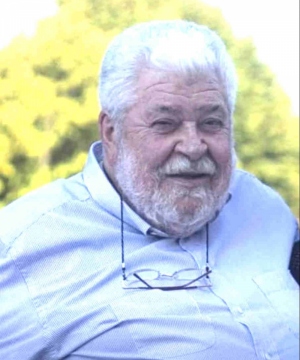 Severino Manias