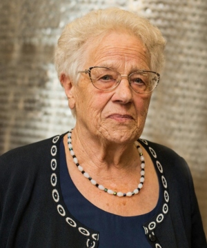 ELFRIEDE LOESCH