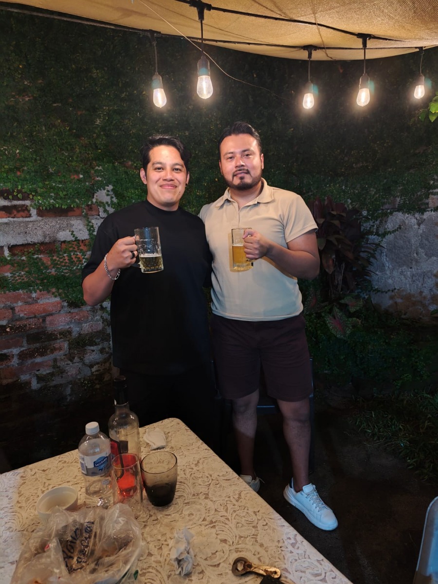 Mi amigo te extrañaré con el alma,un abrazo hasta el cielo. 
