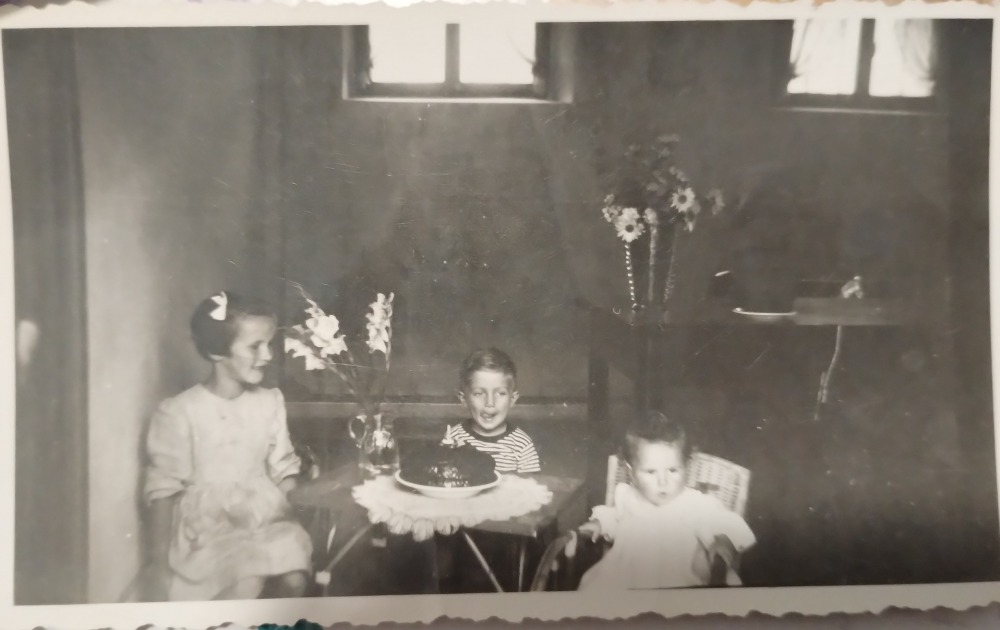 29/07/55 il mio primo compleanno con Maurizio Luisa - inviata da Cristina Fontanin 29/07/55 il mio primo compleanno con Maurizio Luisa