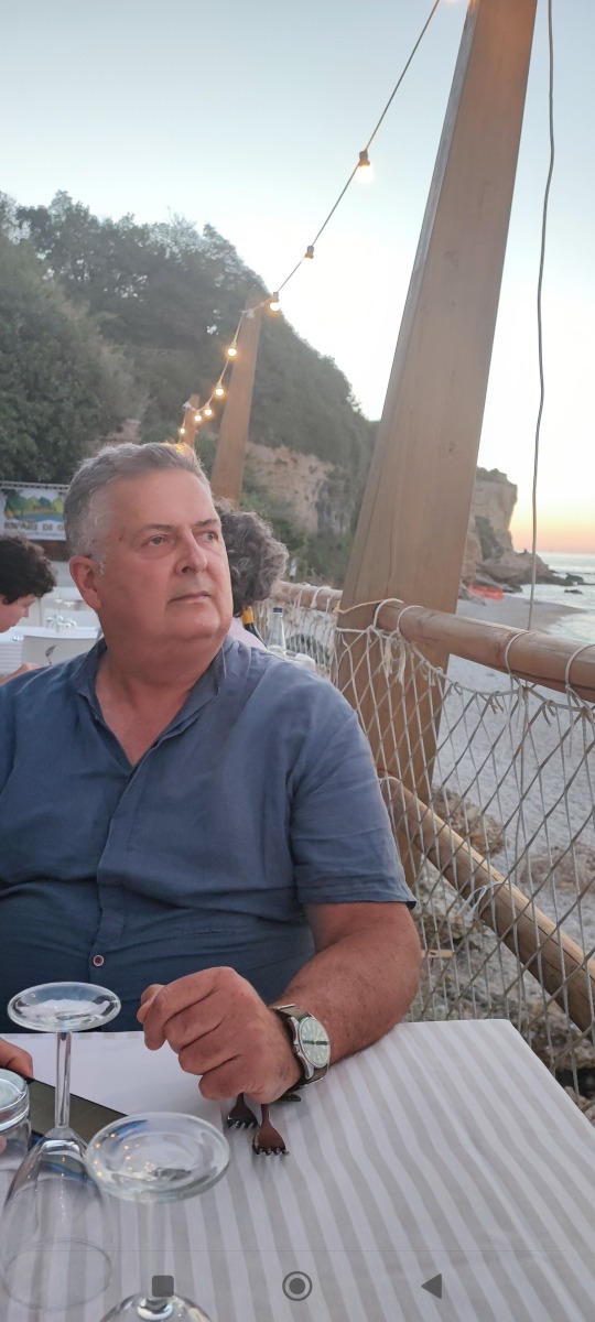 Ti vogliamo ricordare sempre così ..sereno e tranquillo 