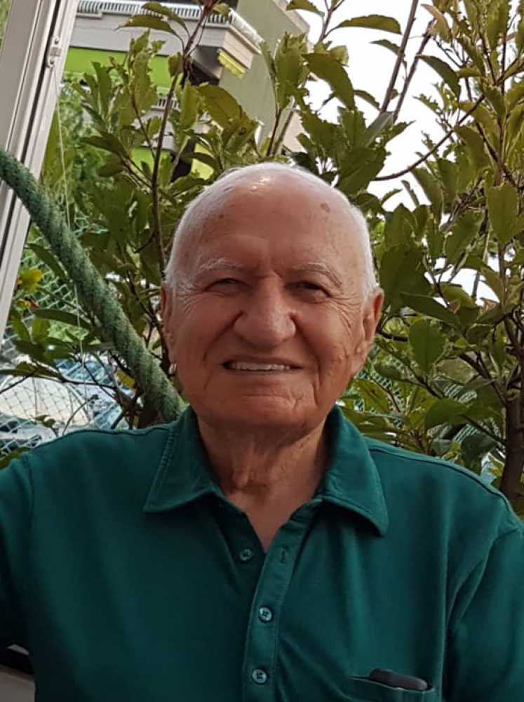 Bektash Xhindole